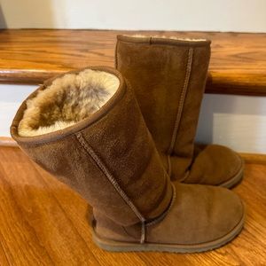 UGG Classic Genuine Shearling Lined Boot Tall, Chestnut (Women’s size 6)